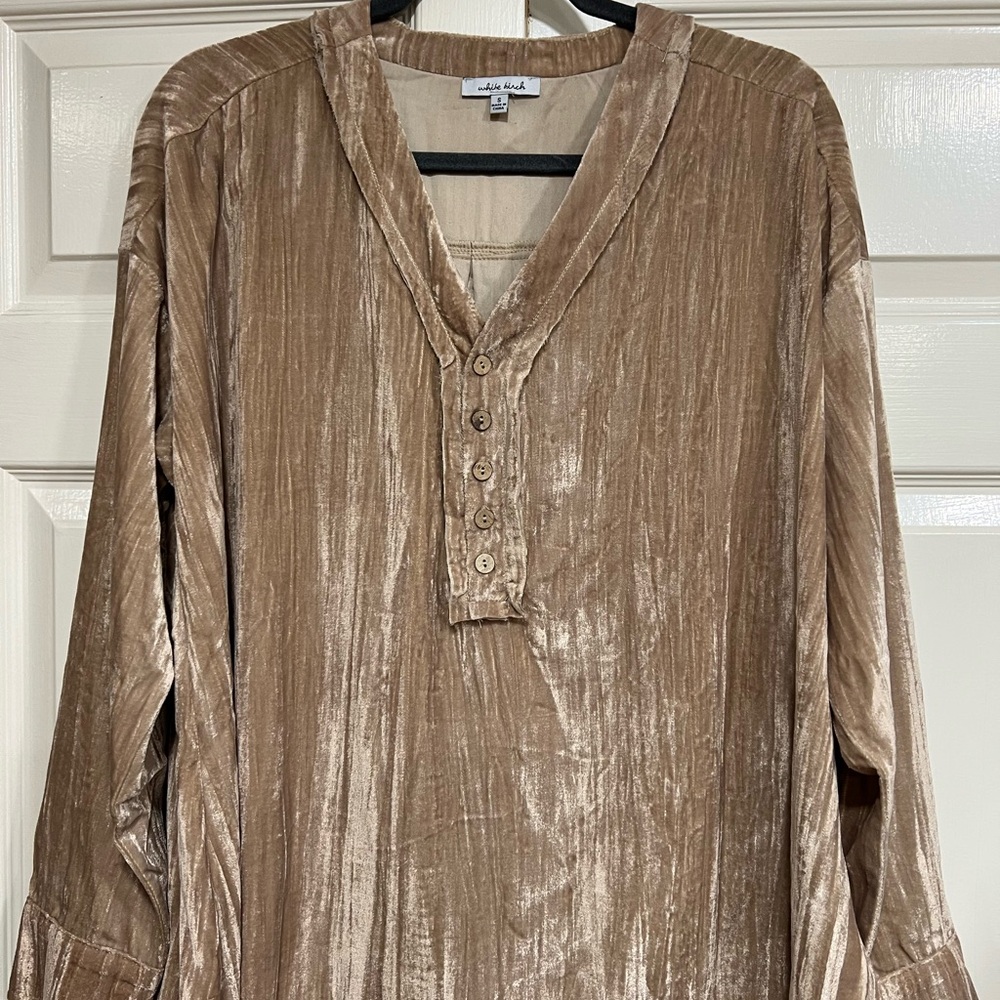White Birch V-Neck Long Sleeve Velvet Blouse Size Small NWOT